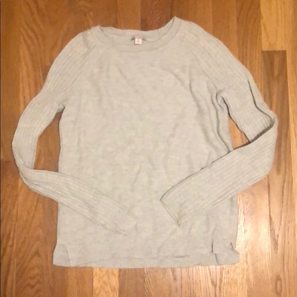 GAP gray sweater